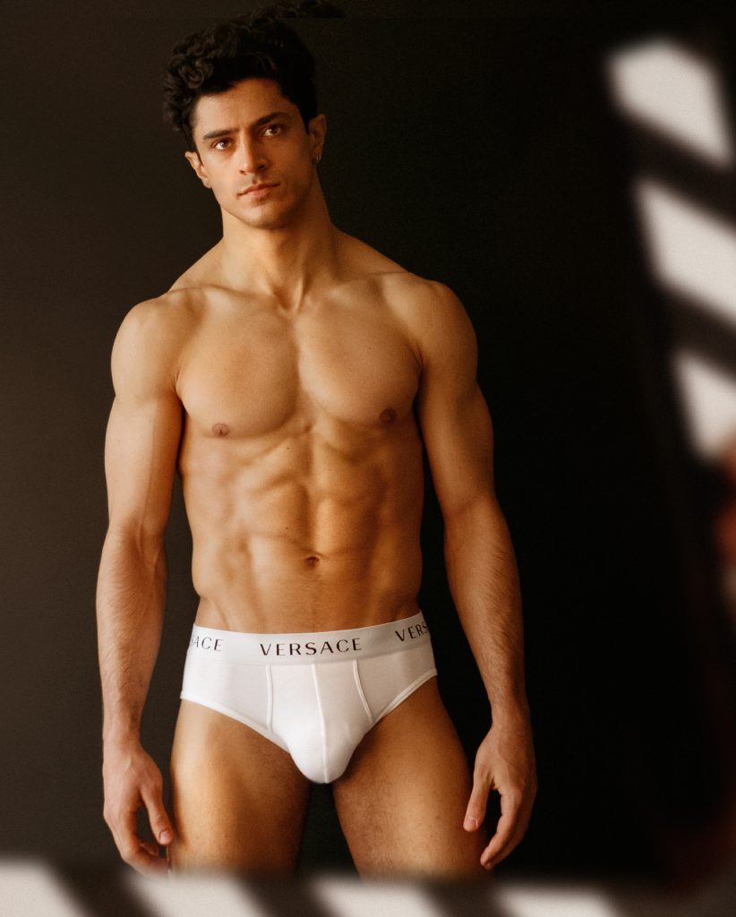 Versace underwear - Cyrus Amini by Baldovino Barani - FACTORY Screen test n1 (2)