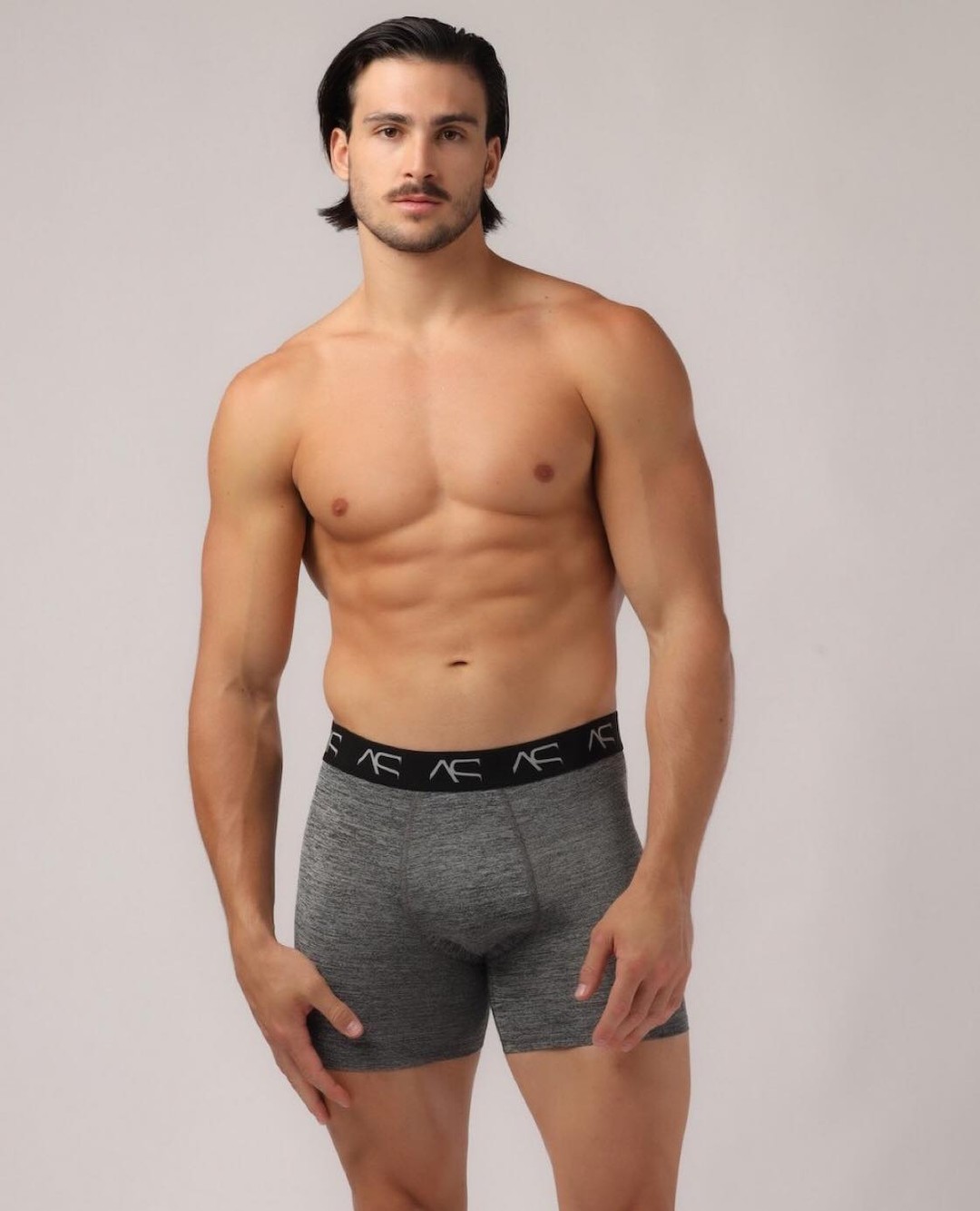 Our underwear suggestion today is the Workout Trunks in grey by Adam Smith. Would you wear it?
_____
https://www.menandunderwear.com/2022/05/underwear-suggestion-adam-smith-workout-trunks-grey.html