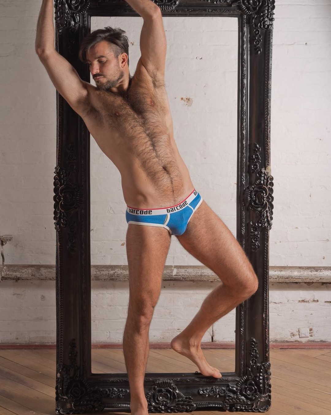 Check out The Frame, an exclusive editorial featuring model Rodolfo photographed by talented Markus Brehm and underwear by Barcode Berlin:
https://www.menandunderwear.com/2022/05/the-frame-rodolfo-by-brehm-barcode-berlin-underwear.html
