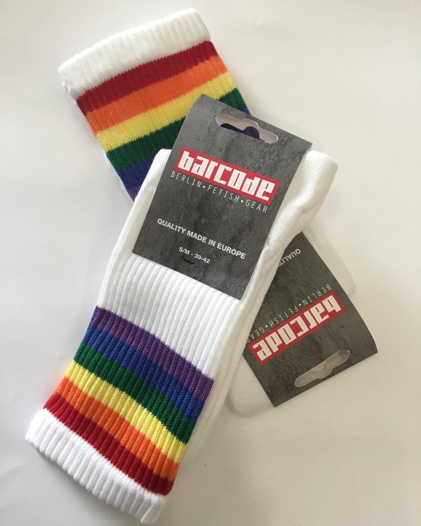 The Pride Socks are made to add a dash of colour and a generous amount of joy to your daily outfit. Available in black or white and in two lengths:
____
https://menandunderwear.com/shop/module/iqitsearch/searchiqit?s=Barcode+Pride+Socks