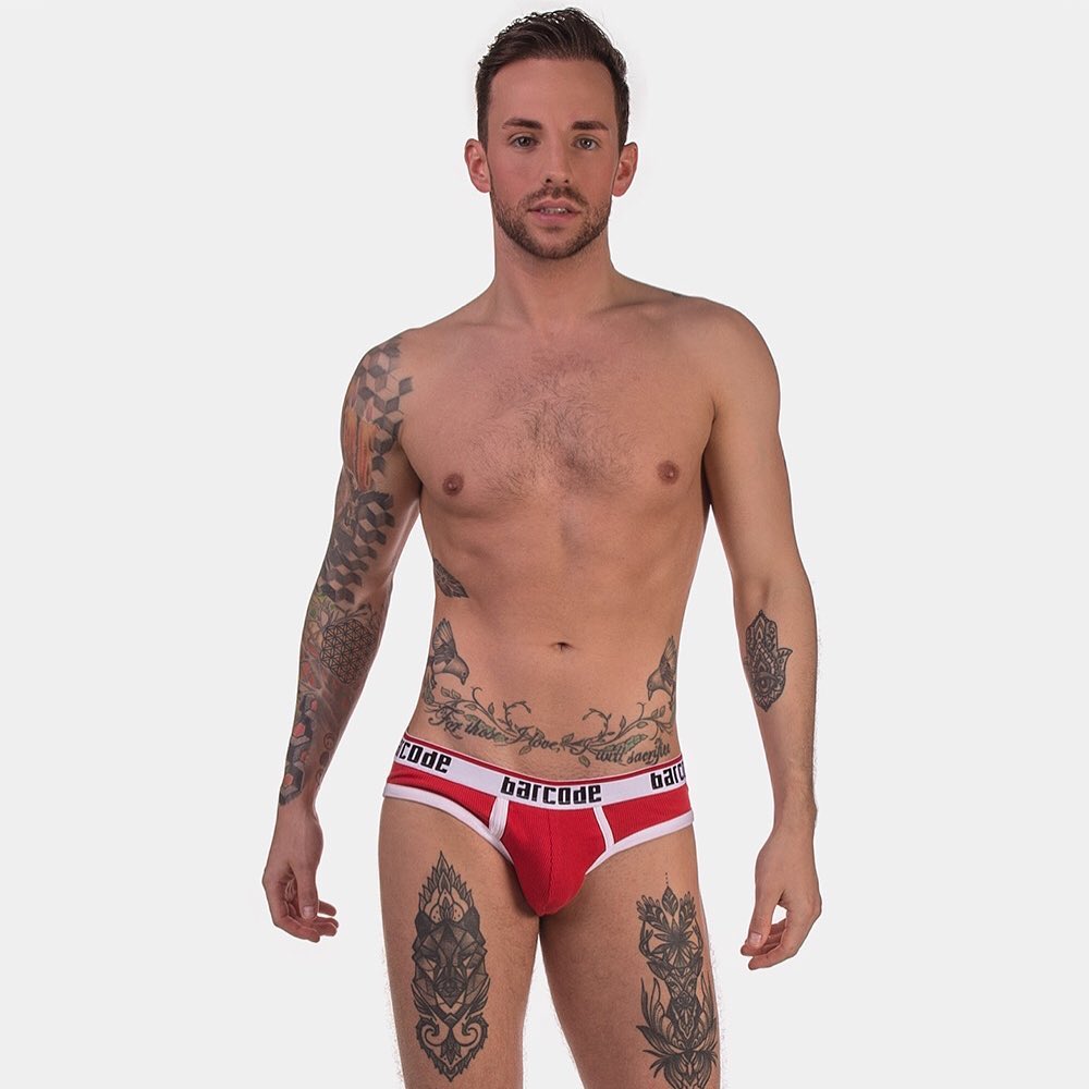 25% off everything red in The Shop! Shop for red this Christmas like these Kai Briefs from Barcode and more:
___
https://menandunderwear.com/shop/underwear/barcode-berlin-briefs-kai-red-with-white