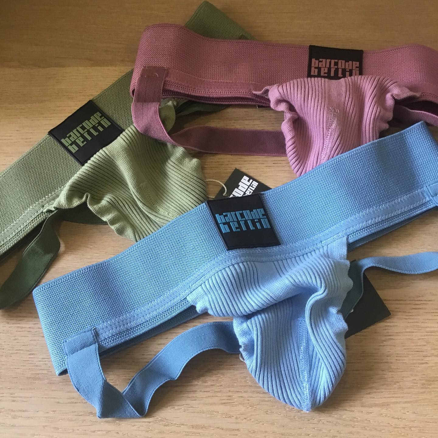 They are flying off our shelves! The new, limited edition Sergey Pop jockstraps stock is running low. Check them out and choose your favourite colours from all jocks from Barcode Berlin in this style:
______
menandunderwear.com/shop