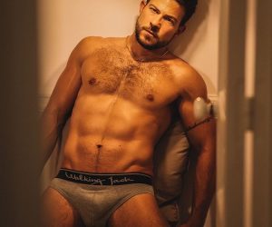Model George Tsak by Edward - Walking Jack underwear